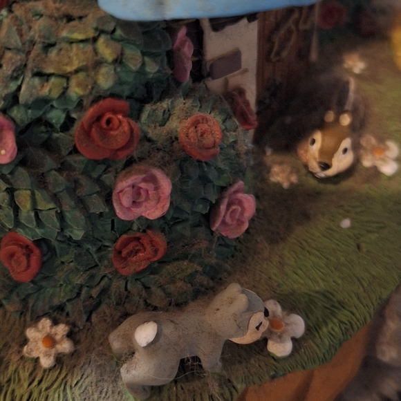 Disney Princesses collectable snow globe and music box - Picture 9 of 13